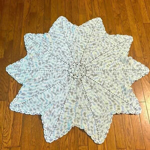 Handmade‎ Star shaped crochet baby blanket
